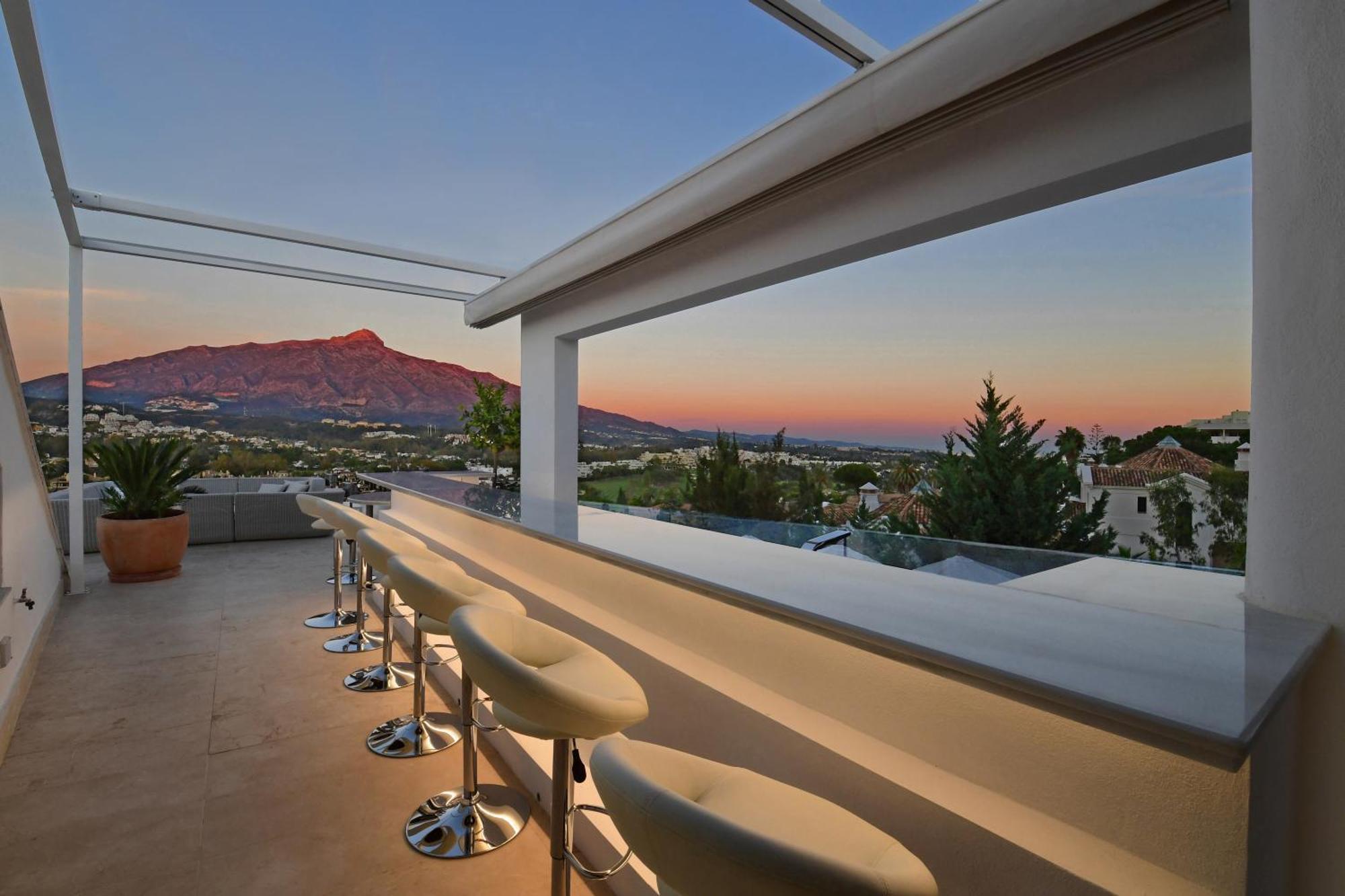 Extraordinary 7 Bdrm W Pool, Gym, Cinema Apartamento *