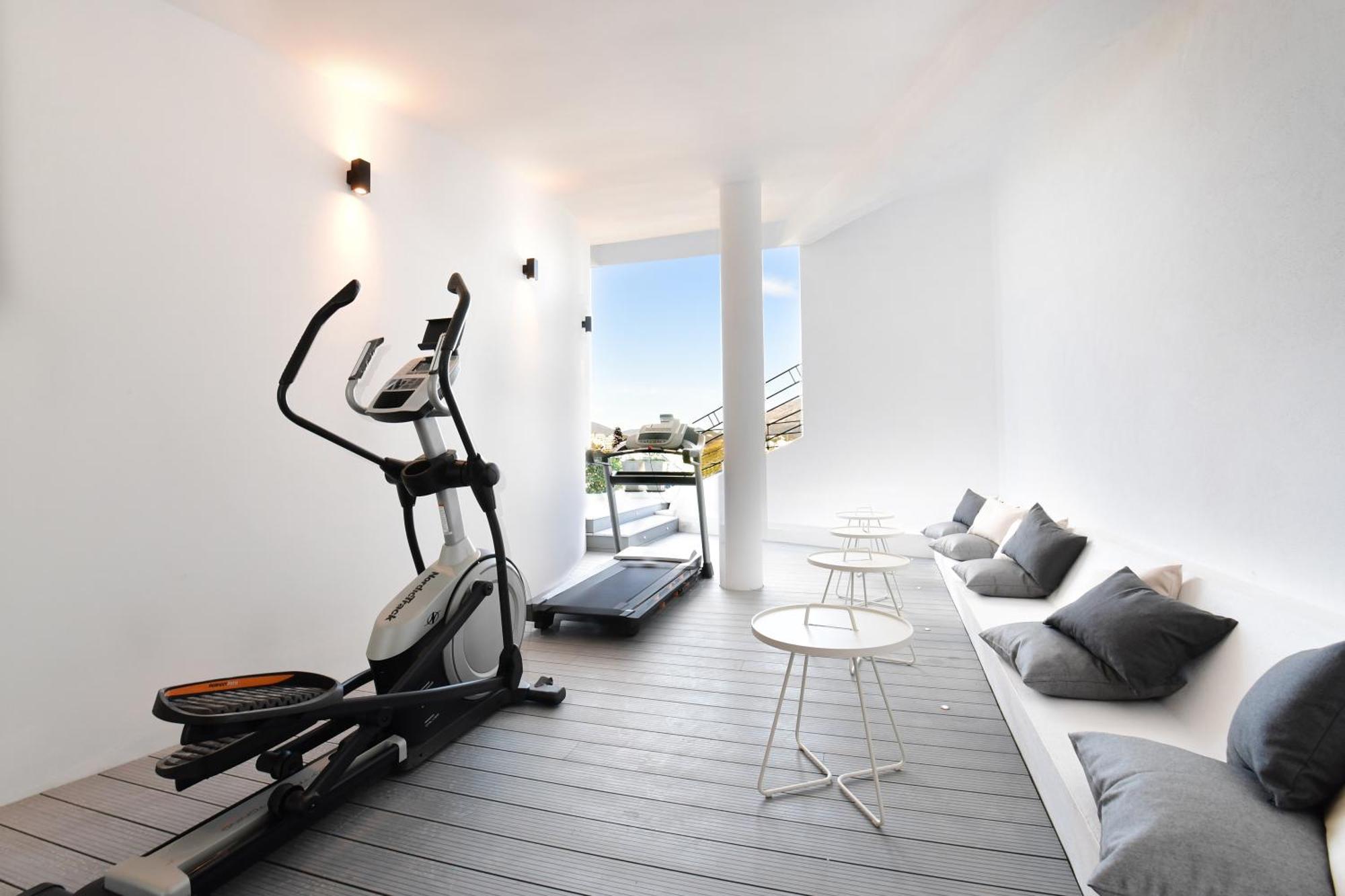 Extraordinary 7 Bdrm W Pool, Gym, Cinema Apartamento