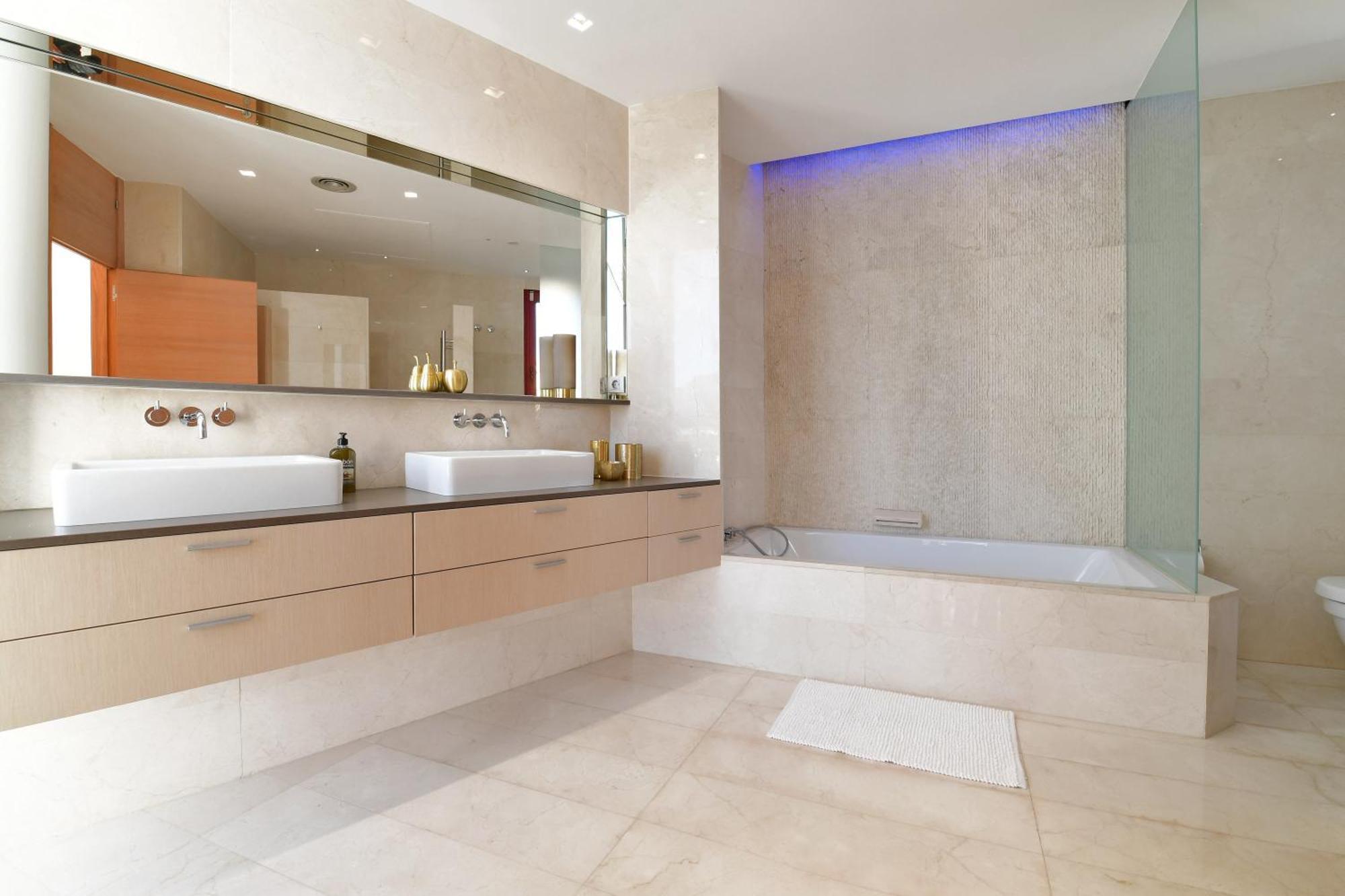 Apartamento Extraordinary 7 Bdrm W Pool, Gym, Cinema *