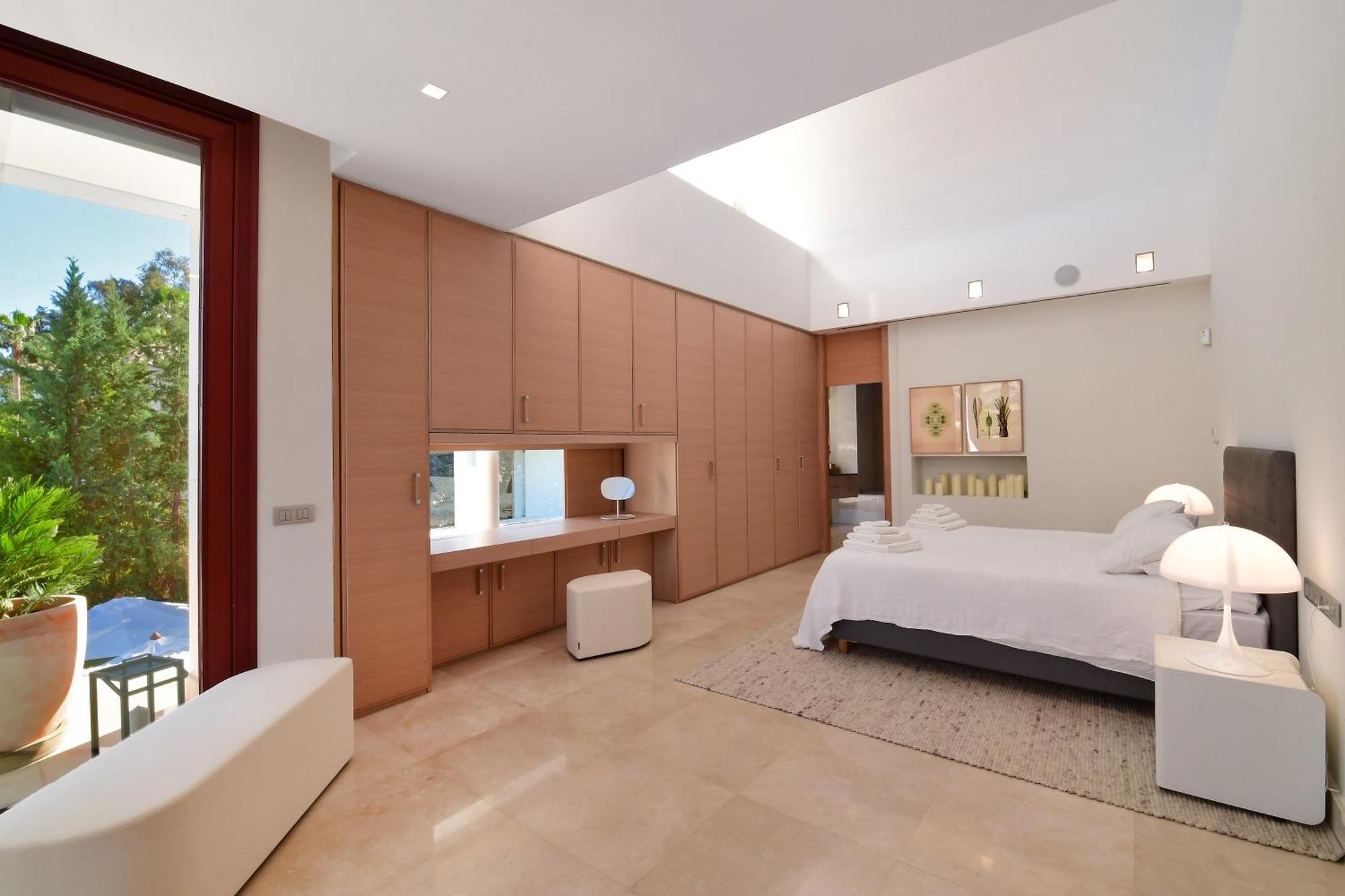 Apartamento Extraordinary 7 Bdrm W Pool, Gym, Cinema