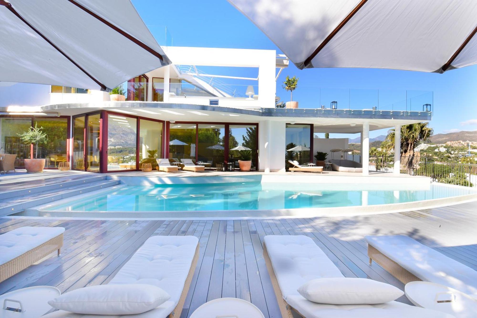 Apartamento Extraordinary 7 Bdrm W Pool, Gym, Cinema