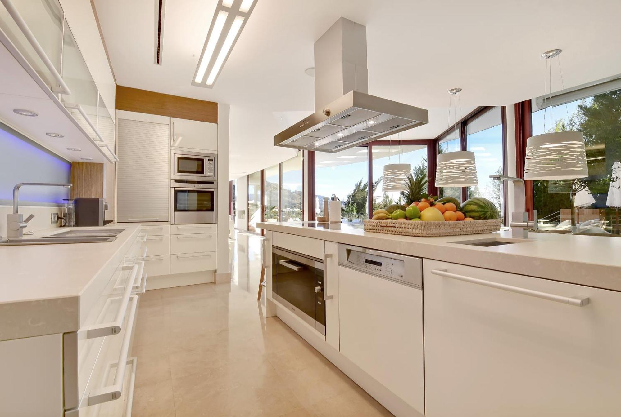 Extraordinary 7 Bdrm W Pool, Gym, Cinema * Marbella